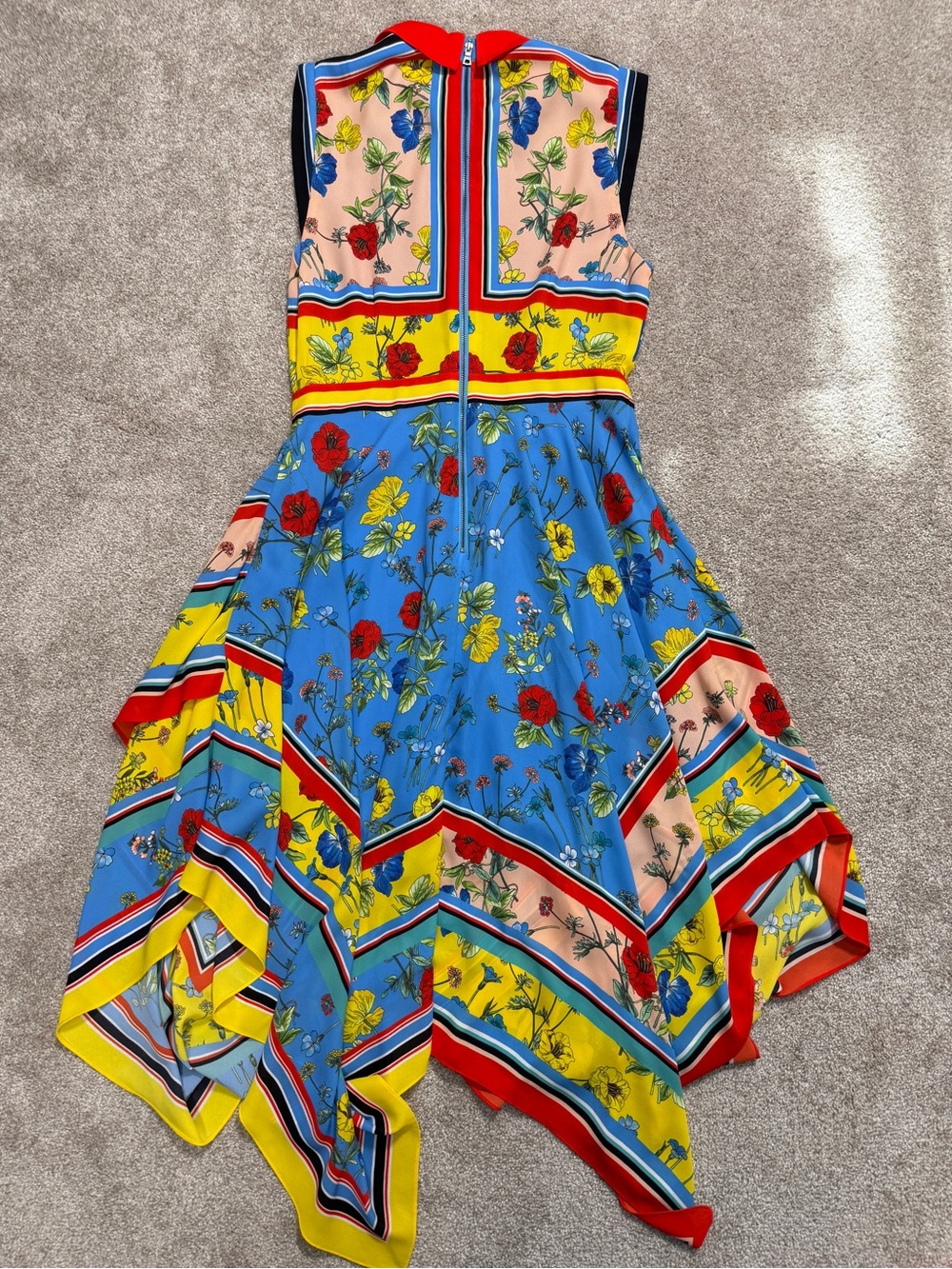 Alice + Olivia Farrah Floral Handkerchief Dress - size 4 - Gorgeous - Picture 14 of 16